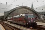 DB 101 127-9  100 Jahre Baureihe 01  mit EC9 nach Basel in Köln Hbf, Dezember 2025.