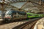 MRCE 182 520/ES 64 U2-020 mit Flixtrain nach Hamburg in K�ln Hbf, September 2021.