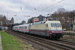 DB 101 112  Rheingold  mit IC2024 in Wuppertal, Dezember 2018.