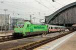 DB 101 088-3  DEVK  Volle Tatkraft voraus! mit IC2013 in Köln Hbf, Dezember 2025.