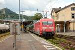 DB 101 128-7 mit IC in Königswinter, Juli 2021.