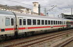 Der D-DB 61 80 21-90 933-7 Bvmmsz�⁸⁷�⁵ im IC 2152 von Gera Hbf nach Dortmund Hbf, am 14.09.2026 in Erfurt Hbf.