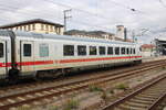 Der D-DB 61 80 80-91 161-2 Bpmmbdzf�⁸⁶�� am IC 2152 von Gera Hbf nach Dortmund Hbf, am 14.09.2026 in Erfurt Hbf.