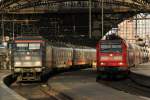 DB 101 100-6  Energiewende  & rechts DB 146 020 mit RE1 in K�ln Hbf, November 2012.
