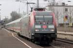 101 110-5 mit IC 131 nach Emden Auenhafen in Recklinghausen 13.4.2013
