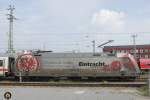 DB 101 110-5  Eintracht Frankfurt  schiebt IC in Bremen Hbf, August 2013.