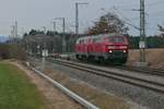 Aus Richtung Lindau kommend erreichen 218 494-3 und 218 491-9 am 03.03.2021 Hergatz. Nach einem kurzen Halt und Fahrtrichtungswechsel werden die beiden 218er zurück nach Lindau-Insel zur Tankstelle fahren. Grund der  bwegt -Fahrt ist nicht bekannt.