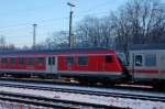 Kuriosum am Ende des PbZ 2410: Regionalbahn-Steuerwagen kt IC-Wagen.