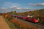 Mit einem RE (Basel Bad Bf - Offenburg) fuhr am 25.10.2015 die 146 111-0  Baden Württemberg erfahren  in den Bahnhof von Müllheim (Baden).