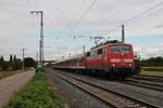 Einfahrt am 16.09.2016 von 111 064 mit ihrer RB (Offenburg - Müllheim (Baden)) in ihren Zielbahnhof.