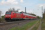 Einfahrt am 13.04.2017 von der Freiburger 146 115  Baden Württemberg erfahren/Landkreis Breisgau-Hochschwarzwald  mit ihrer RB (Freiburg (Brsg) Hbf - Neuenburg (Baden)) in den Heitersheimer