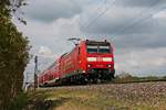 Mit einer RB (Freiburg (Brsg) Hbf - Neuenburg (Baden)) fuhr am Nachmittag des 19.05.2019 die Freiburger 146 115  Landkreis Breisgau-Hochschwarzwald  bei Hügelheim über die Rheintalbahn in