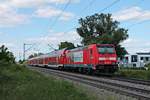 Nachschuss auf die Freiburger 146 220-9  Kein Job wie jeder andere: Triebfahrzeugführer (w/m) bei der DB , als diese am Nachmittag des 29.05.2020 ihren RE (Basel Bad Bf - Freiburg (Brsg) Hbf) durchs Industriegebiet von Buggingen in Richtung Heitersheim schob.