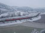 Ein Regionalzug nach Mosbach-Nerckarelz ist am 27.Dezember 2007 bei Lonsee unterwegs.