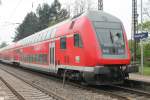 Stw.-Portrait vom D-DB 50 80 86-35 068-5 beim Zwischenhalt als RE am 02.05.2013 in Kenzingen.