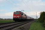 Einfahrt am 18.04.2014 von 111 048-5 mit einer RB nach Neuenburg (Baden) in den Bahnhofsbereich von Müllheim (Baden).