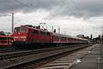 Ausfahrt von 111 060-0  1000 Jahre Gundelfingen  mit einer RB (Offenburg - Basel Bad Bf) am 16.10.2014 aus dem Bahnhof von Lahr (Schwarzw) gen Orschweier.