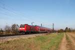 Am 31.10.2014 kam die Freiburger 146 113-6  Baden Württemberg erfahren/Ortenaukreis  mit einem RE (Offenburg - Basel Bad Bf) bei Hügelheim vorbei, als sie in den Bahnhof von Müllheim