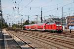 Nachschuss auf die Mühldorfer 245 009, als sie am 25.08.2015 ihren RE (Mühldorf - München Hbf) durch München Heimeranplatz gen Zielbahnhof schob.