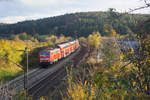 111 193-9 mit dem RE 4858 von München Hbf nach Nürnberg bei Dettenhofen, 02.11.2016