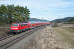 111 184-8 als RE 4856 von München Hbf nach Nürnberg Hbf bei Parsberg, 04.03.2017