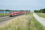 440 514 mit dem RE 57190 von München nach Ulm bei Hattenhofen, 22.08.2017