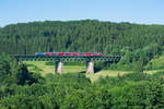 RE 4865 (Nürnberg Hbf - München Hbf) beim Laberviadukt in Deining, 27.06.2019