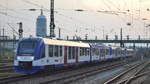 Die Bayerische Regiobahn (BRB) mit einem Doppelgespann LINT 54, VT 485 (NVR.: 95 80 0622 485-0 D-BOBY) + VT ??? am frühen Abend des 11.08.20 Einfahrt München Hbf.