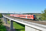 440 311 8 fährt am 20.09.2020 über die Aurachtalbrücke in Richtung Emskirchen.