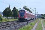 Im Nachschuß ist der RE 54 nach Bamberg und dem Triebfahrzeug 445 061 in Thüngersheim zu sehen.