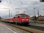 RE 30021/30051 Mnchen - Salzburg gezogen von 111 051 und mit Steuerwagen Wittenberge am Zugschluss in Freilassing; 23.10.2008  