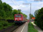 143 123-6 mit der RB 32380 von Regensburg Hbf nach Gnzburg beim Halt in Regensburg-Prfening, 27.05.2010