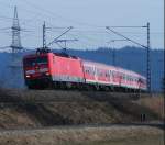 143 270 ist am 05.03.11 mit der RB 37630 nach Saalfeld(S) bei Halach Richtung Stockheim unterwegs.