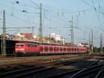 111 183 und einen weitere 111er fahren am Abend des 24.Septembers 2011 mit der S3 nach Bamberg in Frth(Bayern) ein.