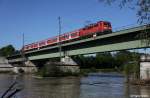 DB 111 021-2 vor RB 32382 Regensburg - Ingolstadt, KBS 993 Regensburg - Ulm, fotografiert auf der Donaubrcke bei Bad Abbach am 04.06.2010 