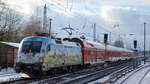 DB Regio Nordost mit  182 002  [NVR-Nummer: 91 80 6182 002-6 D-DB] und dem RE1 nach Frankfurt/Oder am 11.02.21 Berlin Hirschgarten.