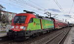 DB Regio AG - Region Nordost mit ihrer  182 023-2  (NVR:  91 80 6182 023-2 D-DB ) als RB32 nach Oranienburg bei der Einfahrt im Bahnhof Berlin-Hohenschönhausen am 23.02.24