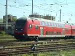 Der Steuerwagen des RE1 auf der Fahrt wieder zurck an den Bahnsteig,Eisenhttenstadt am 19.04.07