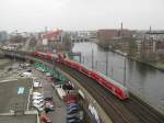 RE1 nach Magdeburg Hbf zwischen Berlin-Ostbahnhof und Berlin-Jannowitzbrcke.