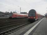 hier links ein RE3 nach Wnsdorf-Waldstadt und rechts ein RE3 nach Stralsund, diese beiden Zge traffen sich am 14.11.2009 in Angermnde.