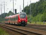 442 132 und 442 115 als RB 22 (RB 28818) von Potsdam Griebnitzsee  nach Berlin Schnefeld Flughafen bei Diedersdorf auf dem sdlichen Berliner Auenring  am 18.