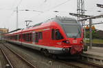 DB-Regio Stadler Flirt als RE 13011(Rostock-Sassnitz)kurz vor der Ausfahrt im Rostocker Hbf.23.06.2017