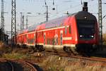 Zug nach nirgendwo - im Moment der Aufnahme war die Anzeige im Steuerwagen aus - Ich deute das mal als Gruß 🙋Standort: Parkfläche Anklam Höhe Hafenstrasse am 31.10.2018 - neben