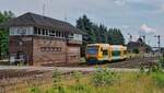 Ein Regio-Shuttle der ODEG fährt als RB19 Plau am See -> Parchim aus dem Bahnhof Karow(Meckl).