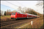 146119 hat am 17.12.2019 mit dem RE 2 nach Düsseldorf soeben Hasbergen verlassen und ist hier am Ortsrand um 14.59 Uhr auf der Rollbahn unterwegs.