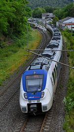 Triebzug 372 von National Express war Ende Juli 2020 in Ennepetal als RE7 Richtung Rheine unterwegs.