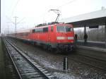 BR 111 115-2 im Schub des RE 3 , von Hamm nach Dsseldorf,  im Gelsenkirchener Hbf.,bei der Ausfahrt.(20.12.2007)