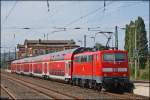 RE4860 mit Schublok 111 114 nach Aachen bei der Einfahrt in Dren 22.8.09