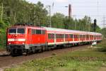 Die 111 128 mit dem RB35 Verstrker von Dsseldorf nach Emmerich in Dinslaken am 14.05.2012