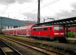  BR 111 als RE7 nach Krefeld Hauptbahnhof im Hauptbahnhof Hagen.(10.8.2013) 